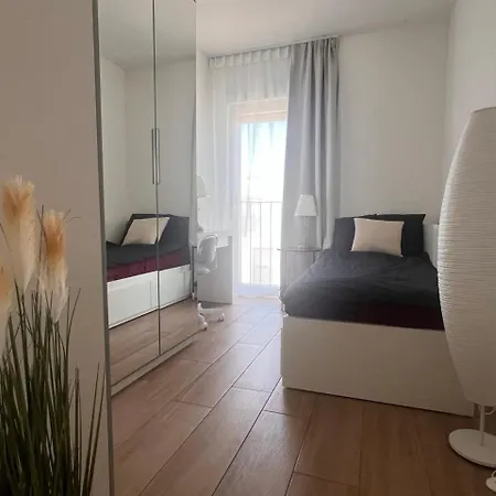 Blue Manor Apartman *